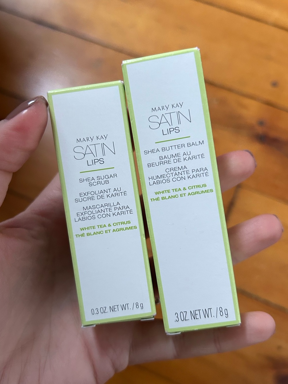 Mary Kay Satin Lips Shea Butter Balm / sugar scrub in White Tea & Citrus